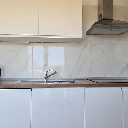 Apartman Penthouse By The Sea