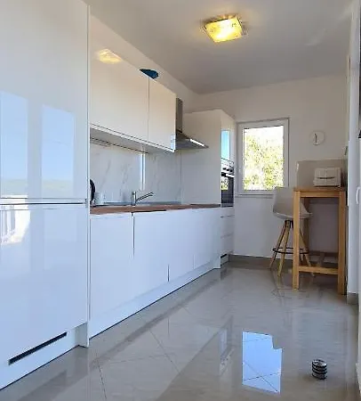 Apartman Penthouse By The Sea *