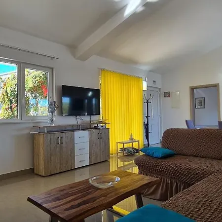 Penthouse By The Sea Vrboska