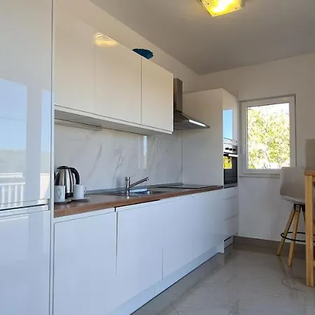 Penthouse By The Sea *