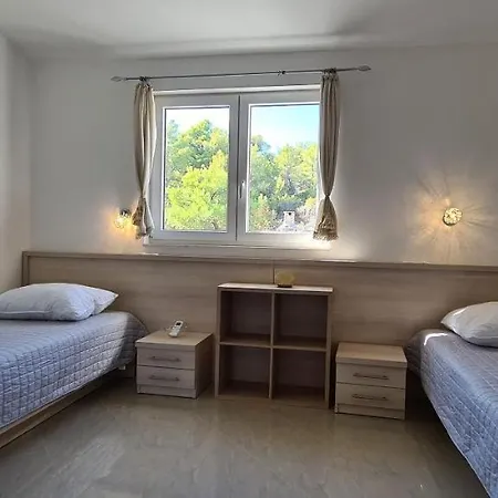 Apartman Penthouse By The Sea Vrboska