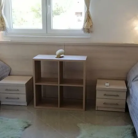 Apartman Penthouse By The Sea Vrboska