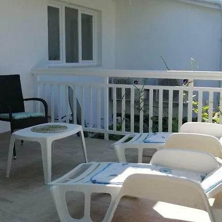 Penthouse By The Sea Apartman