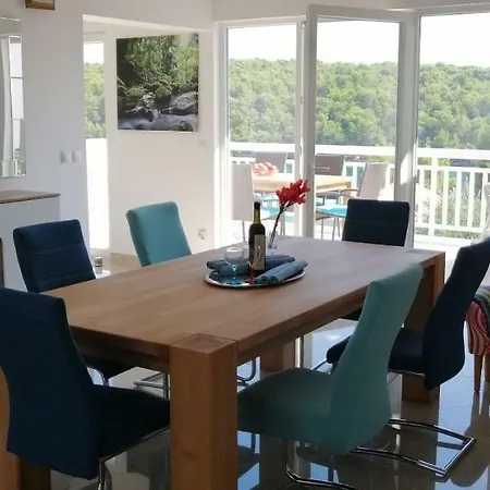 Apartman Penthouse By The Sea *