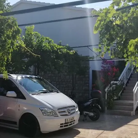 Penthouse By The Sea Apartman Vrboska